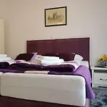 Ana Tudor Apartments